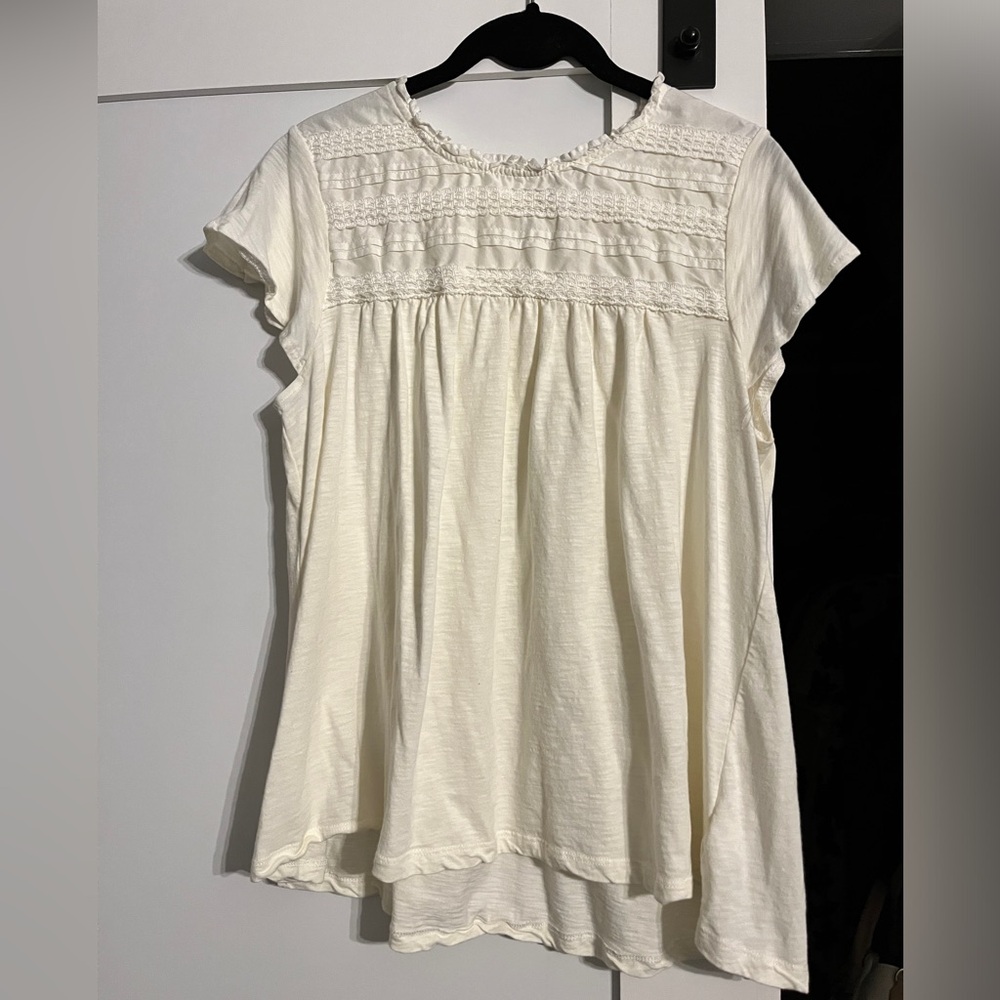 Ella Moss Cream Blouse with Ruffle Details